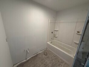 1352 Canonero Dr in Lexington, KY - Building Photo - Building Photo