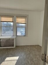 122 Broughton Ave in Bloomfield, NJ - Building Photo - Building Photo