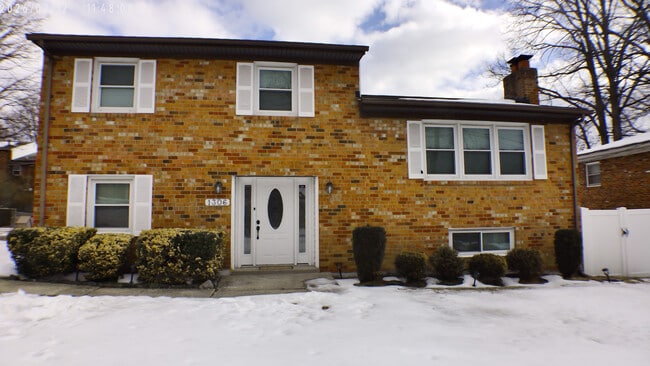 property at 1306 Shady Glen Dr