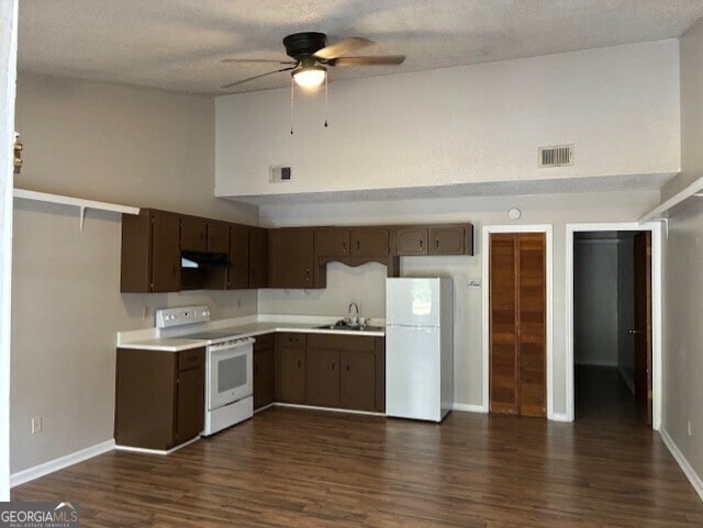 421 W King Ave in Kingsland, GA - Foto de edificio - Building Photo