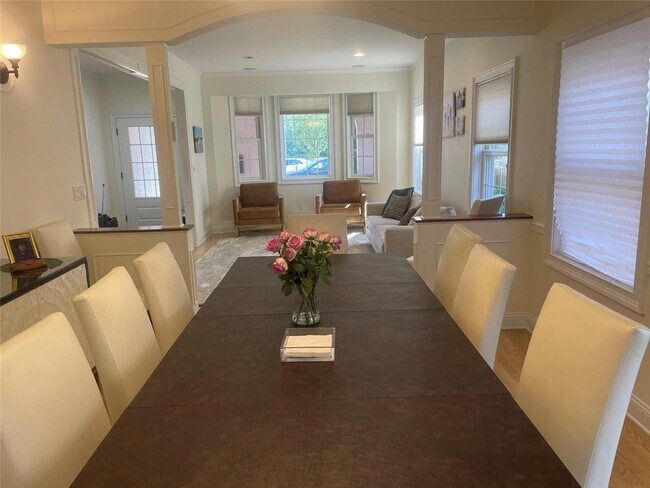 15 W Penn St in Long Beach, NY - Building Photo - Building Photo