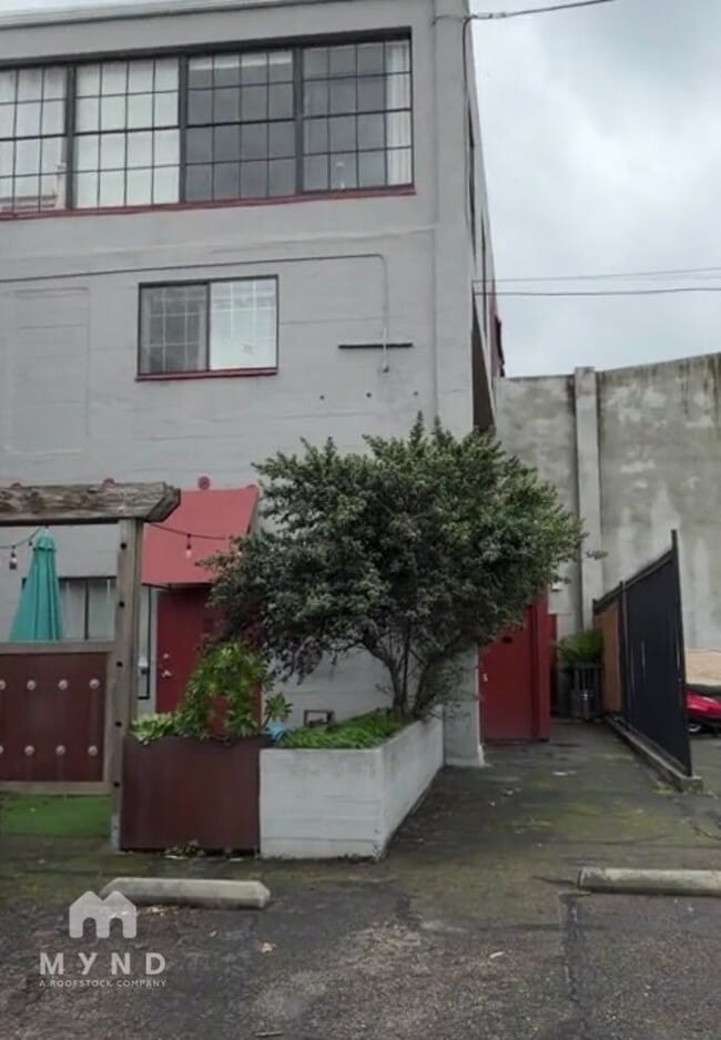 property at 958 28th St