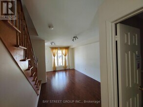 19 MacGregor Ave in Richmond Hill, ON - Building Photo - Building Photo