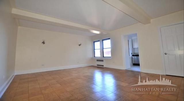 95 Christopher St in New York, NY - Building Photo - Building Photo
