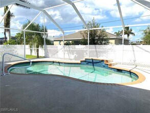 1733 SW 40th Terrace in Cape Coral, FL - Building Photo - Building Photo