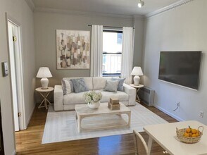 460 W 50th St in New York, NY - Building Photo - Building Photo