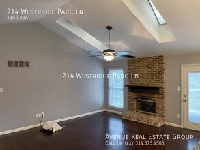 214 Westridge Parc Ln in Ellisville, MO - Building Photo - Building Photo