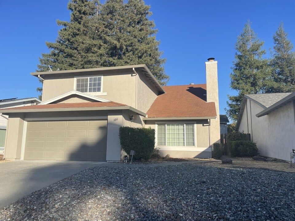 160 Vail Ct in Vacaville, CA - Building Photo