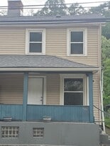 546 Larimer Ave in Turtle Creek, PA - Building Photo