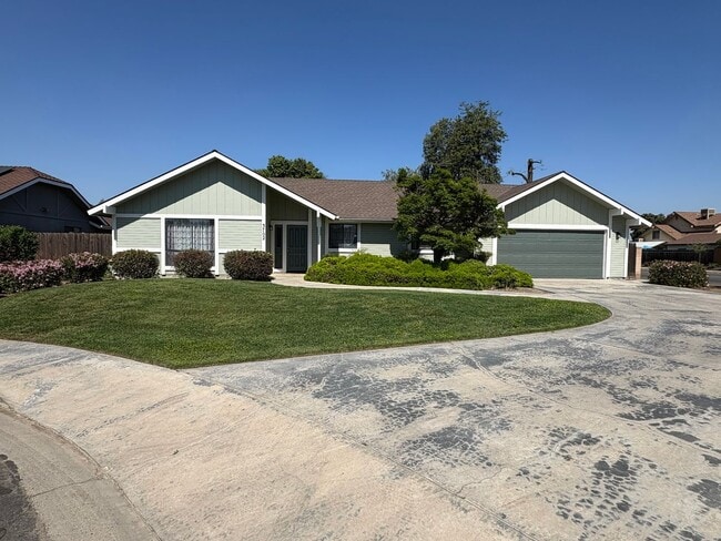 property at 3702 W Dorothea Ct