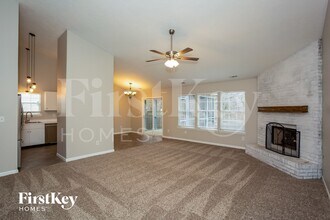 501 Thomas Point Dr in Fortville, IN - Building Photo - Building Photo