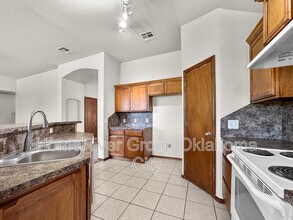 13036 SW 5th Terrace in Yukon, OK - Building Photo - Building Photo