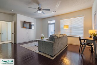 1111 Austin Hwy in San Antonio, TX - Building Photo - Building Photo
