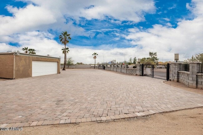 12207 N 70th St in Scottsdale, AZ - Building Photo - Building Photo