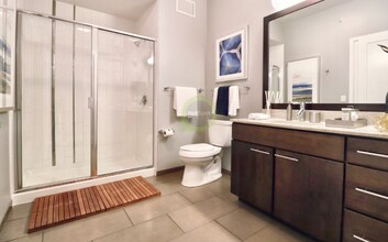 697 N Kingsbury St in Chicago, IL - Building Photo - Building Photo