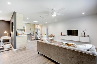 1809 Forestglade Dr in Austin, TX - Building Photo - Building Photo