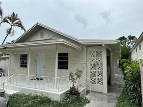 2742 Pierce St in Hollywood, FL - Building Photo - Building Photo