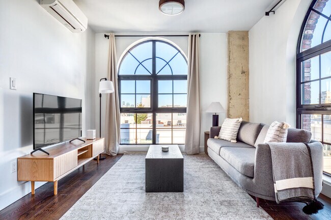 187 Kent Ave in Brooklyn, NY - Building Photo - Building Photo
