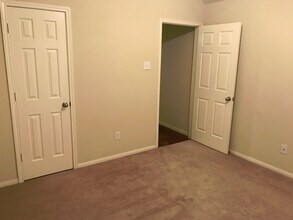 304 Chapel Trail Cir in Waco, TX - Building Photo - Building Photo