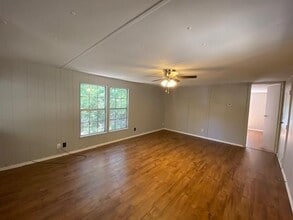 1058 E Owings St in Denison, TX - Building Photo - Building Photo