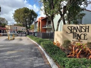 10814 N Kendall Dr in Miami, FL - Building Photo - Building Photo