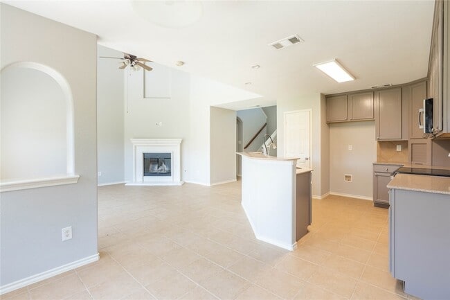 property at 2012 Meadow View Dr