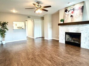 1860 White Oak Dr in Houston, TX - Building Photo - Building Photo