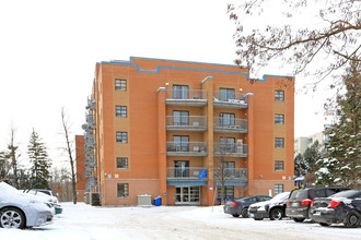 3289 King St E in Kitchener, ON - Building Photo - Building Photo