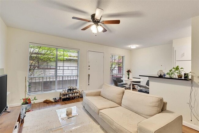 2207 Leon St in Austin, TX - Building Photo - Building Photo
