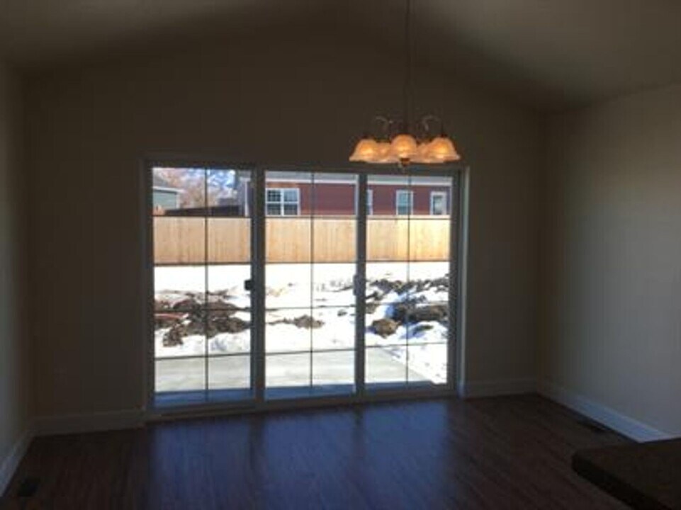 2321 Sturnella Ln in Belgrade, MT - Building Photo