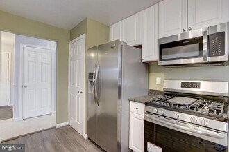 20579 Snowshoe Square in Ashburn, VA - Building Photo - Building Photo