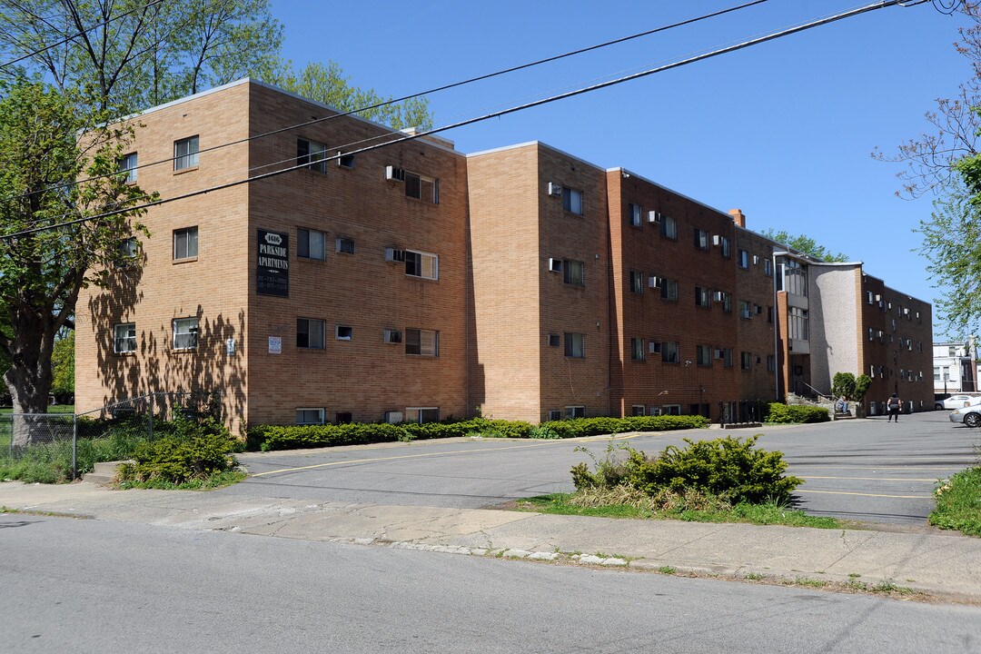 Parkside Apartments in Philadelphia, PA - Building Photo