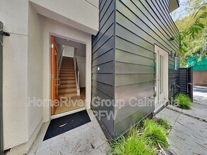 11586 Gallery Ln in Los Angeles, CA - Building Photo - Building Photo