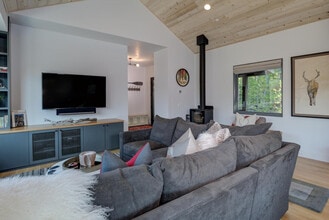 17 Lakewood Dr in Big Sky, MT - Building Photo - Building Photo