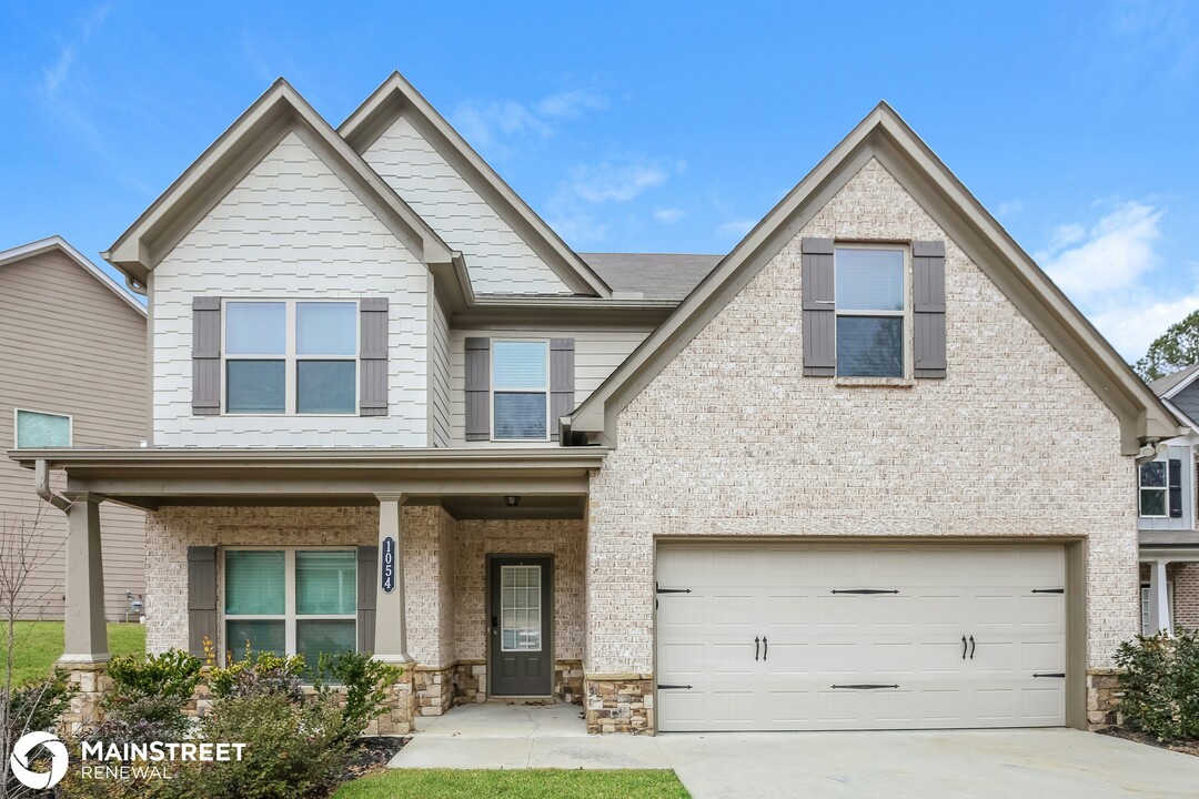 1054 Overlook Walk Way in Lawrenceville, GA - Building Photo