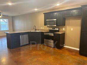 402 Carson Way in Webb City, MO - Building Photo - Building Photo