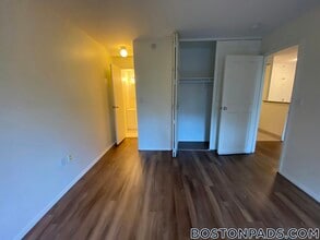 185 Freeman St in Brookline, MA - Building Photo - Building Photo