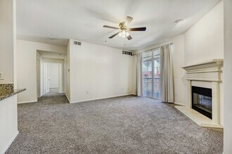 3872 S Dallas St in Aurora, CO - Foto de edificio - Building Photo