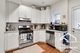 1827 W Leland Ave, Unit 1 in Chicago, IL - Foto de edificio - Building Photo