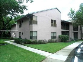 3929 Carambola Cir N in Coconut Creek, FL - Building Photo