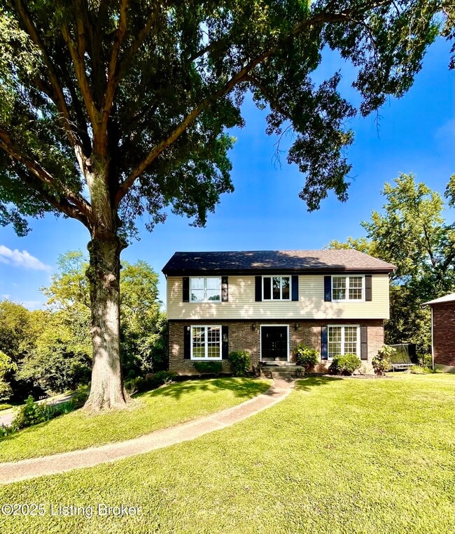property at 4612 Deepwood Ct
