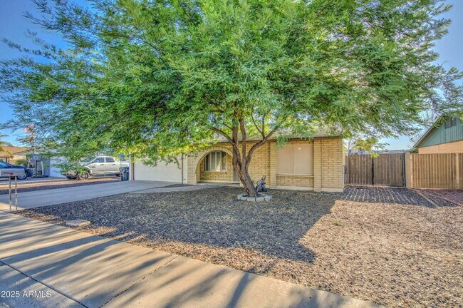 17820 N 29th Ave in Phoenix, AZ - Building Photo - Building Photo