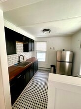13 Winter St, Unit Apt#1 in Waterville, ME - Foto de edificio - Building Photo