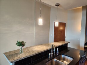 361 17th St NW, Unit 1021 in Atlanta, GA - Building Photo - Building Photo