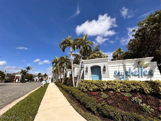 property at 2646 Seychelle Cir