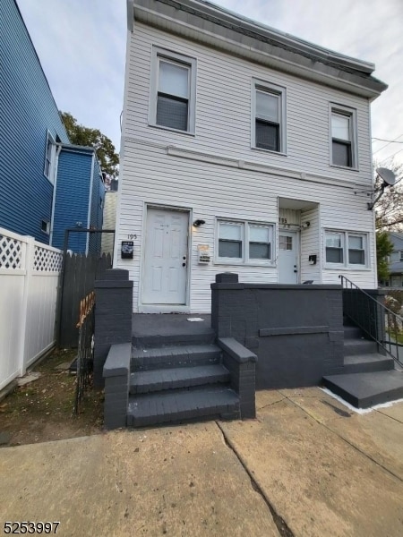 property at 195 Reynolds St