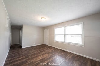 126 Lewis Dr in Mooresville, IN - Building Photo - Building Photo