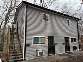 435 3rd Ave Dr SE in Hickory, NC - Building Photo