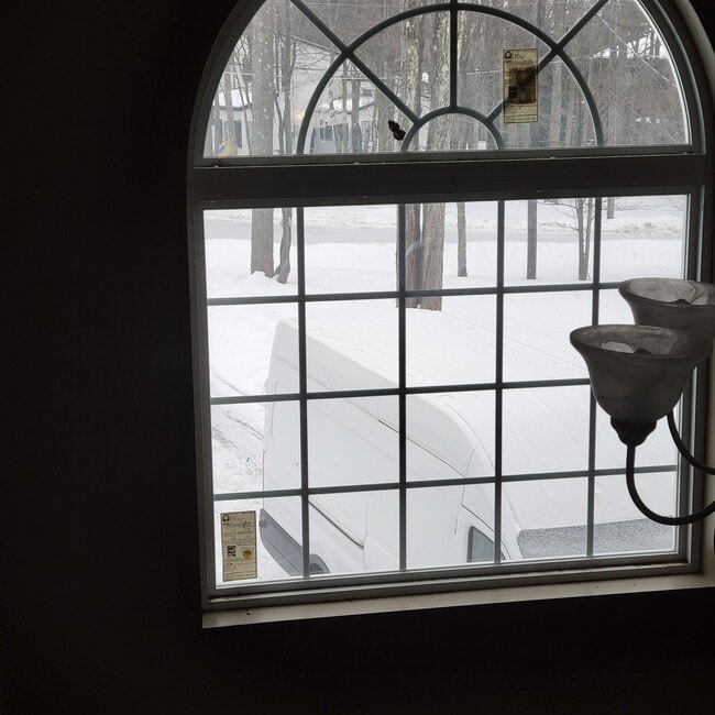 5282 Sunshine Ln in Tobyhanna, PA - Building Photo - Building Photo