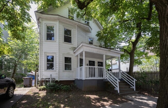 property at 32 Harding Pl